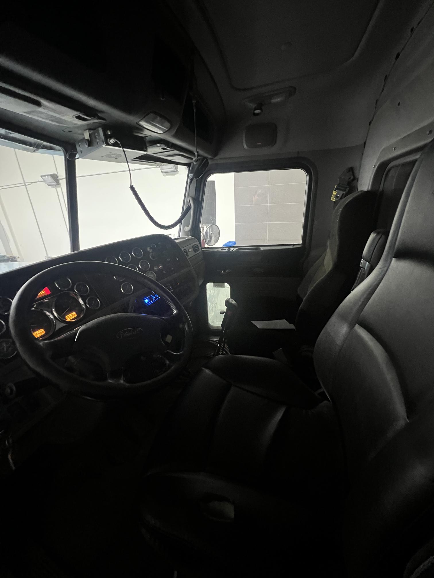 2012 PETERBILT 388 Dump truck - Image 16