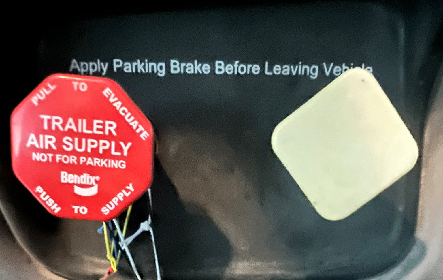 2012 PETERBILT 388 Dump truck - Image 25