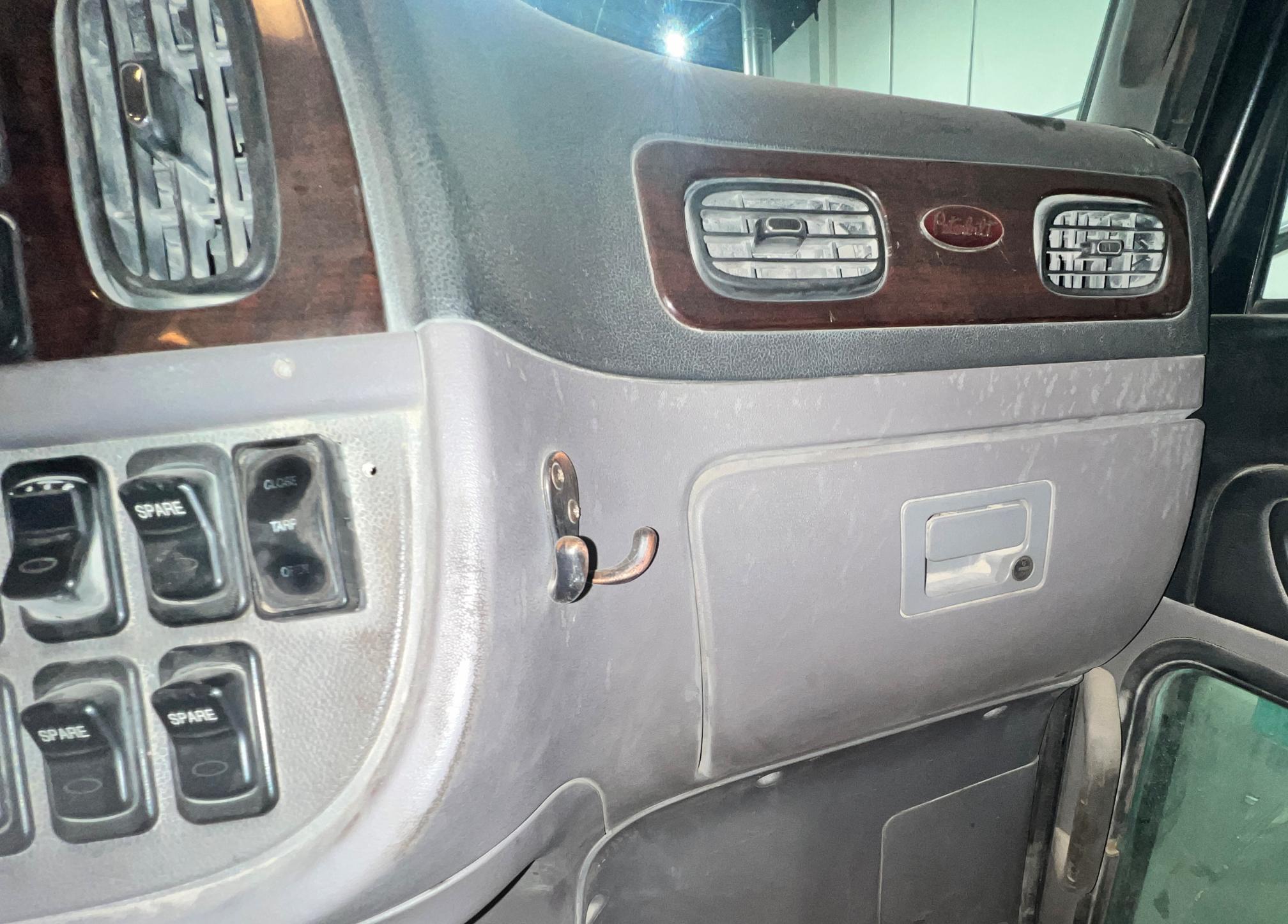 2012 PETERBILT 388 Dump truck - Image 24