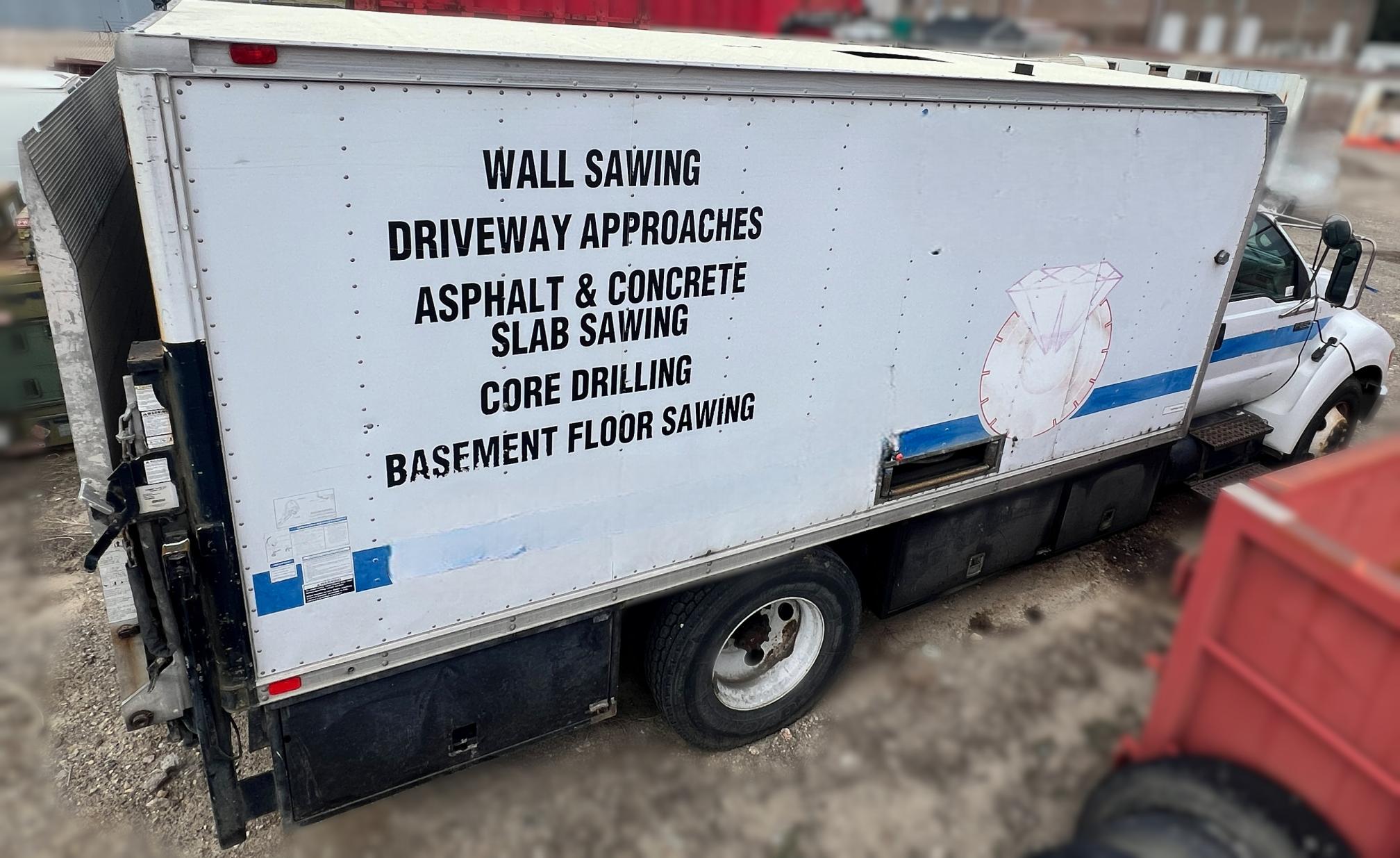 2004 FORD F650 SD - view 9 of 64