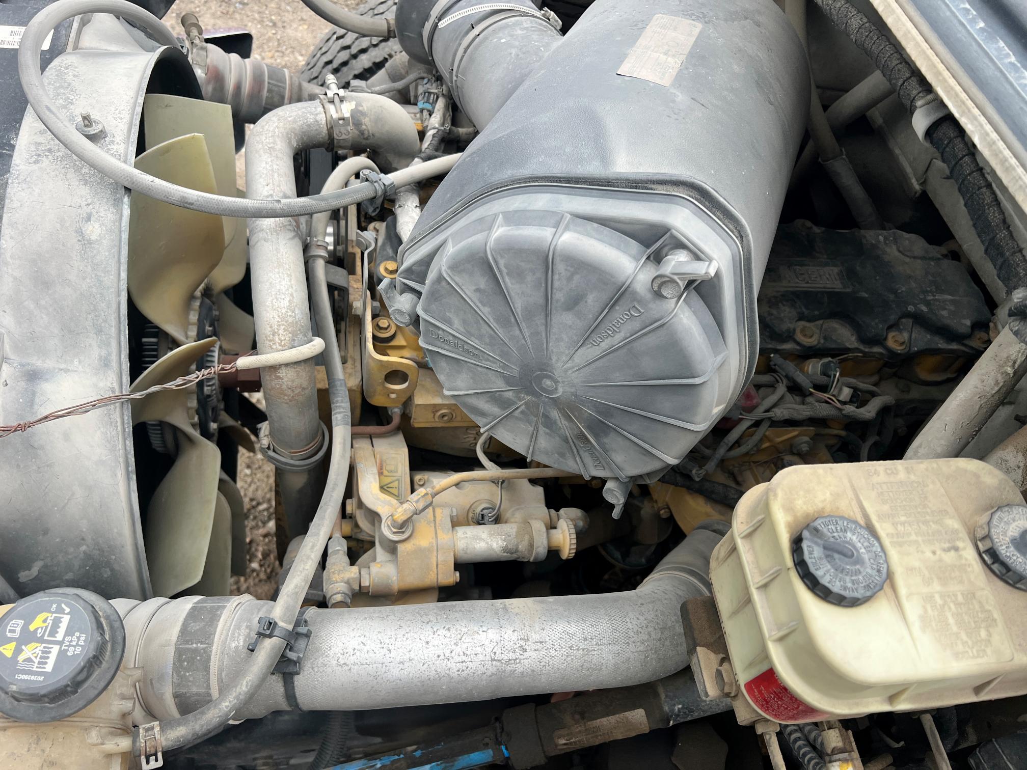 2004 FORD F650 SD - Image 64