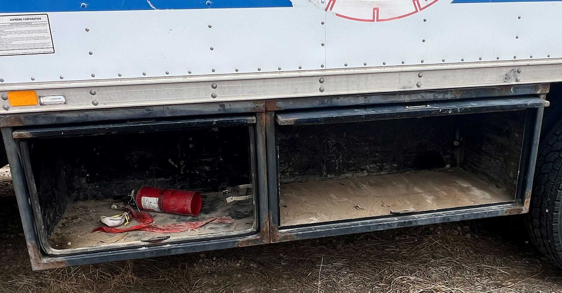 2004 FORD F650 SD - Image 17