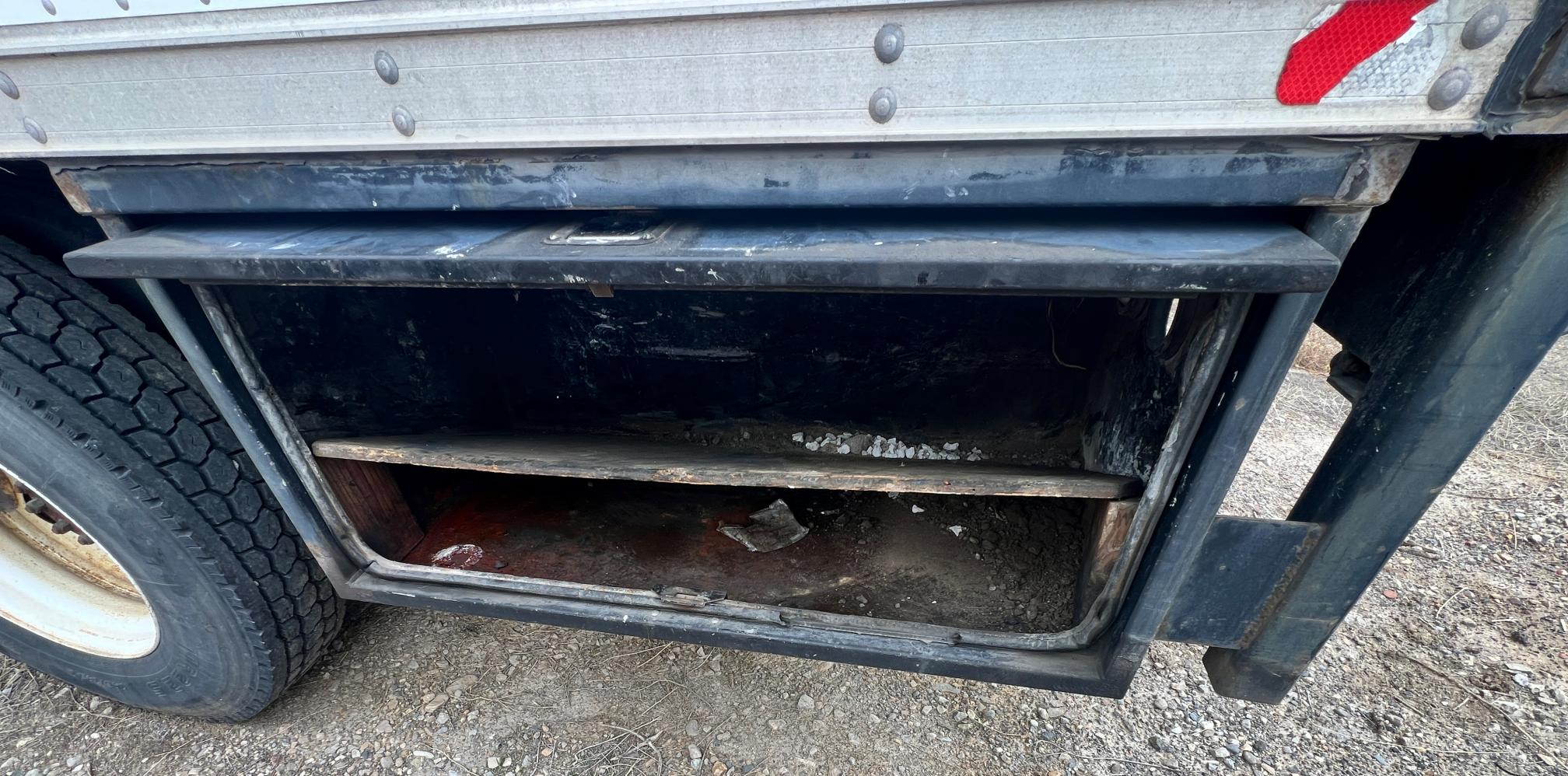 2004 FORD F650 SD - Image 18