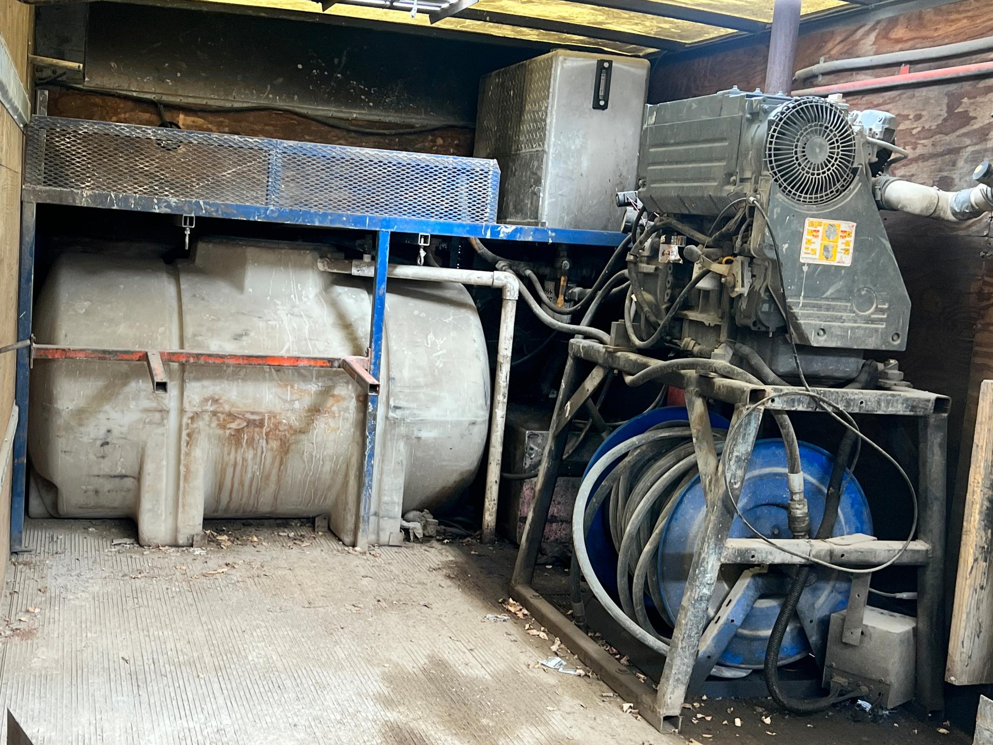 2004 FORD F650 SD - Image 28