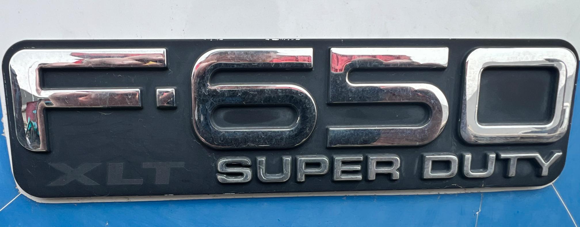 2004 FORD F650 SD - Image 2