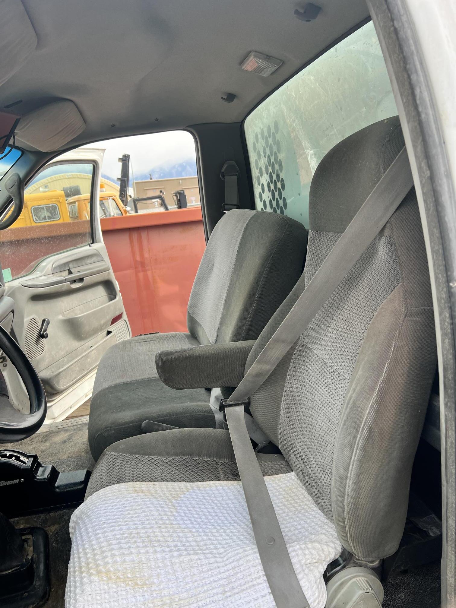 2004 FORD F650 SD - Image 37