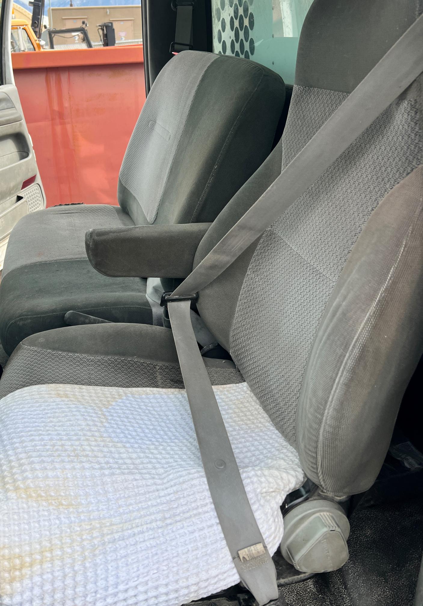 2004 FORD F650 SD - Image 38