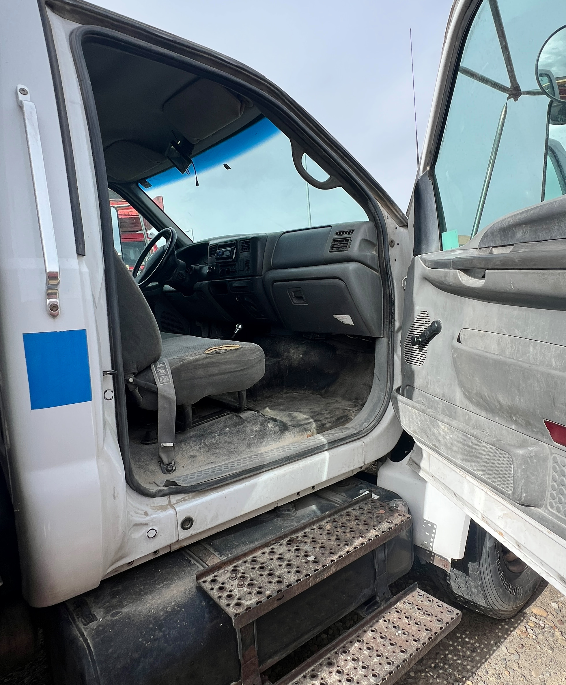 2004 FORD F650 SD - Image 46