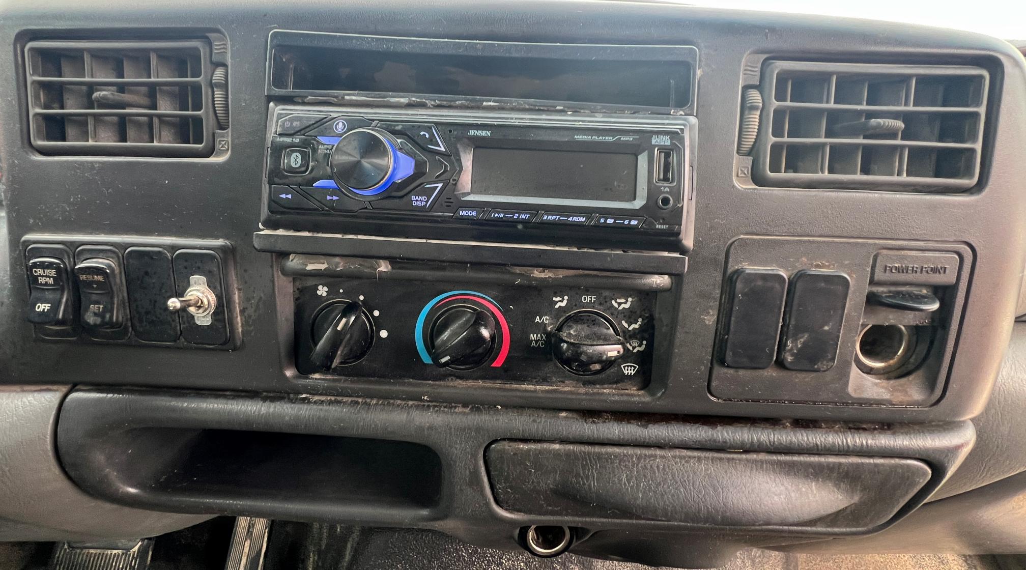 2004 FORD F650 SD - Image 43