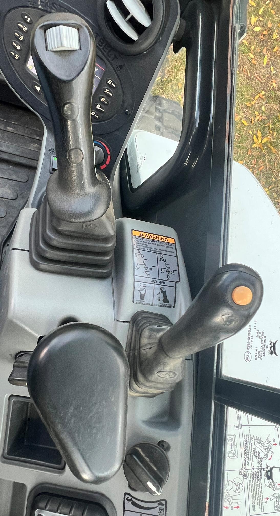 2015 BOBCAT e42 - Image 25