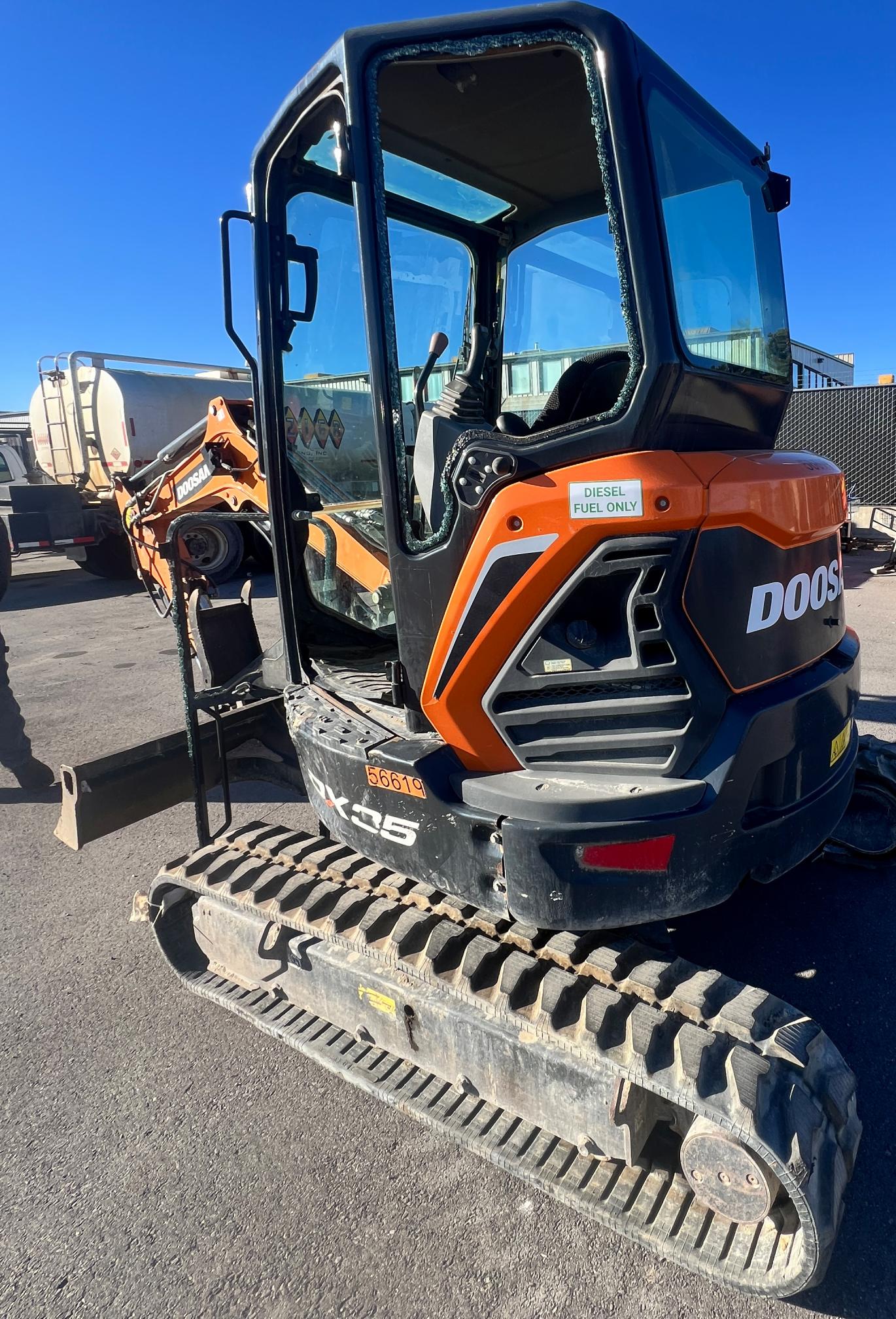2020 DOOSAN DX35 - view 4 of 27