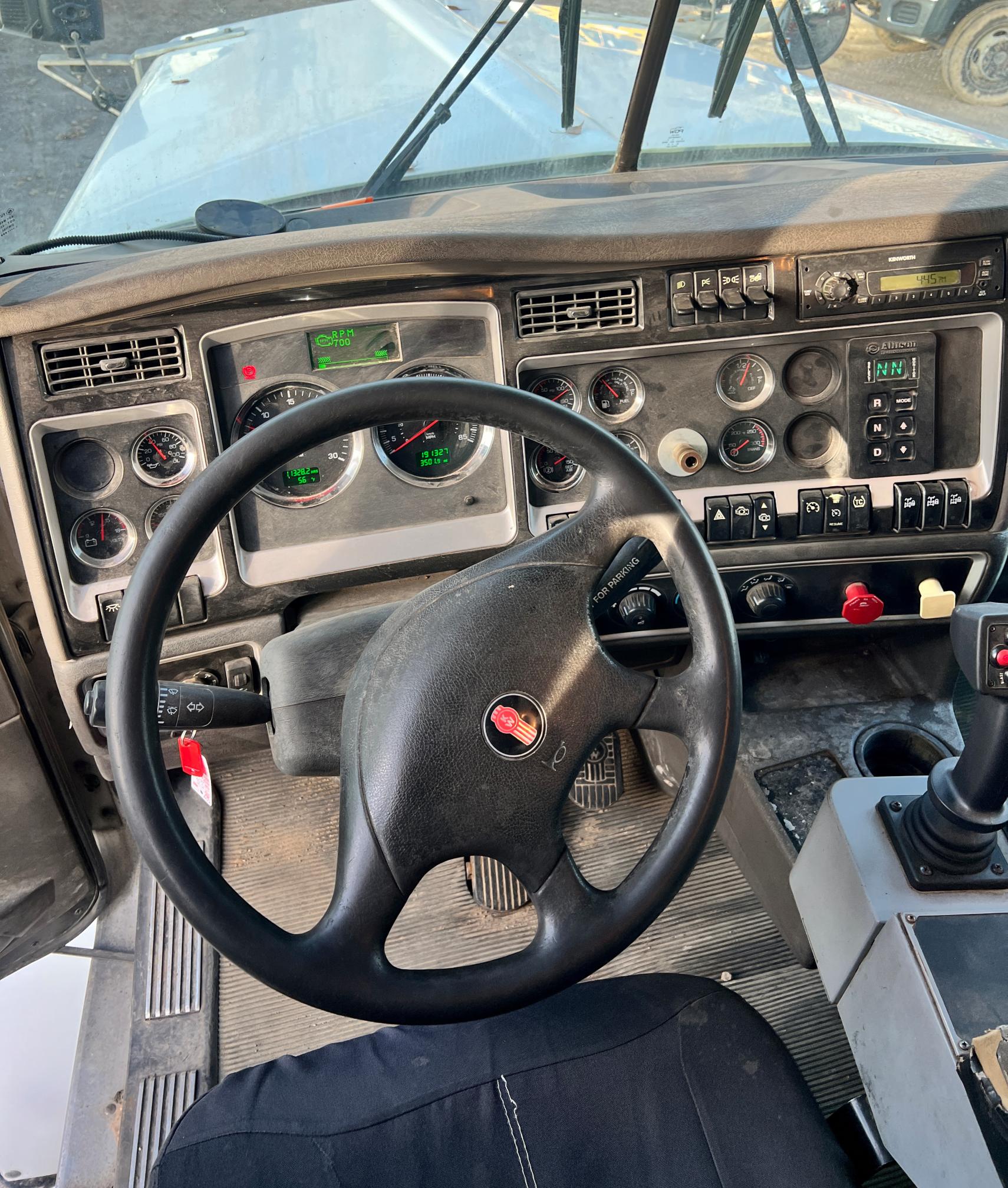 2013 KENWORTH t800 - Image 14