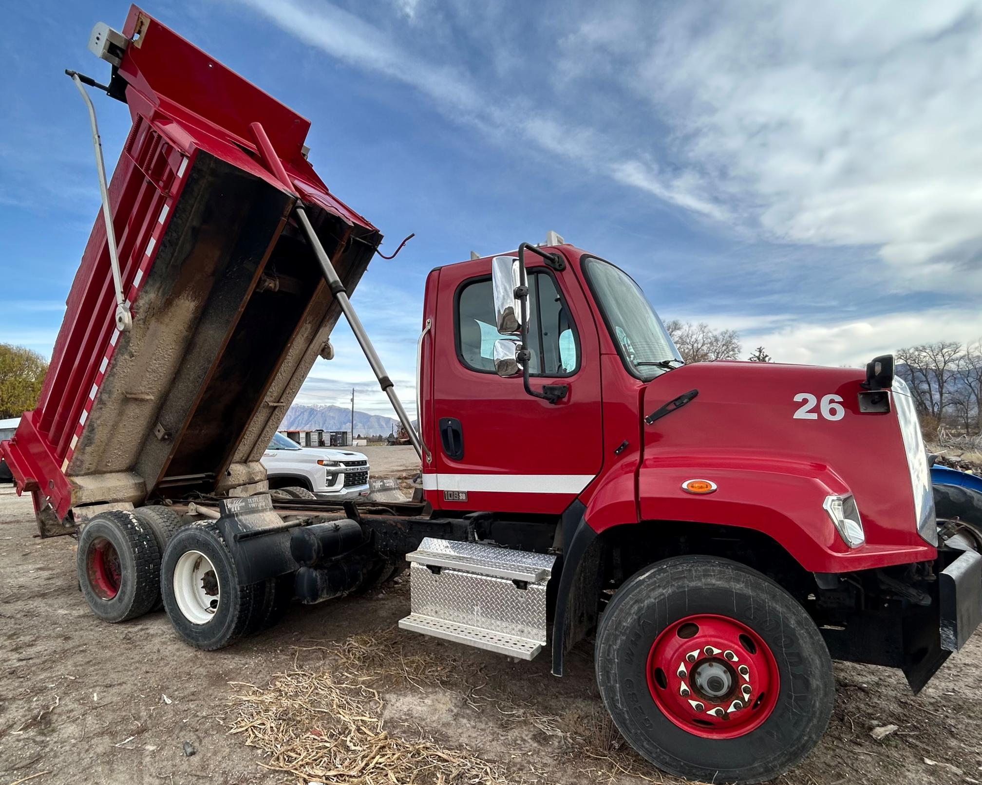 2014 FREIGHTLINER 108 SD Dump Truck - Image 8