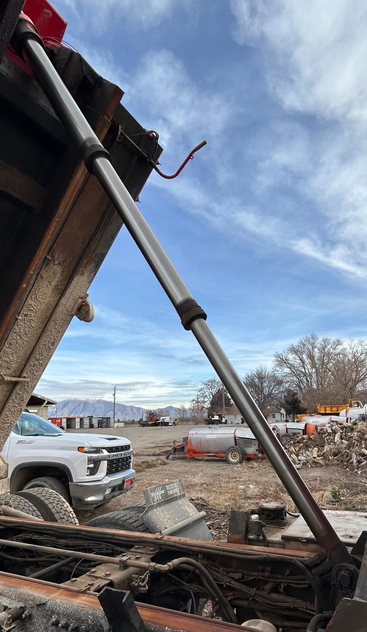 2014 FREIGHTLINER 108 SD Dump Truck - Image 33