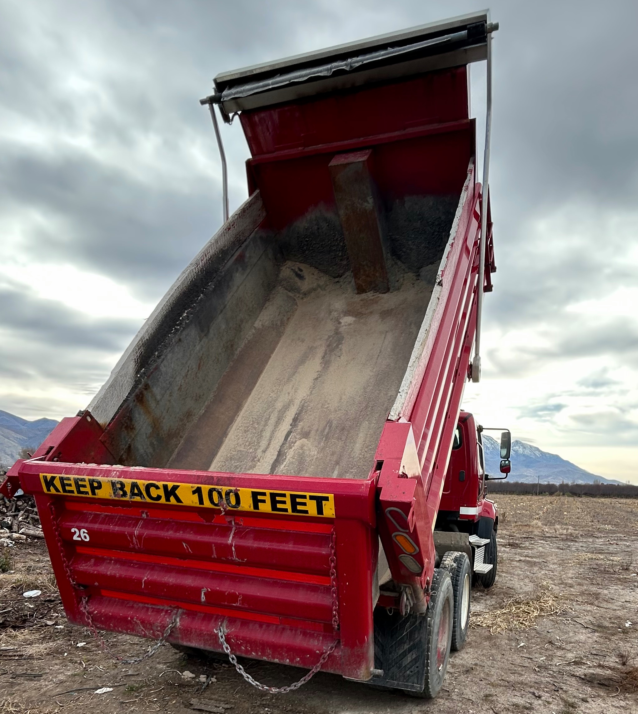 2014 FREIGHTLINER 108 SD Dump Truck - Image 10
