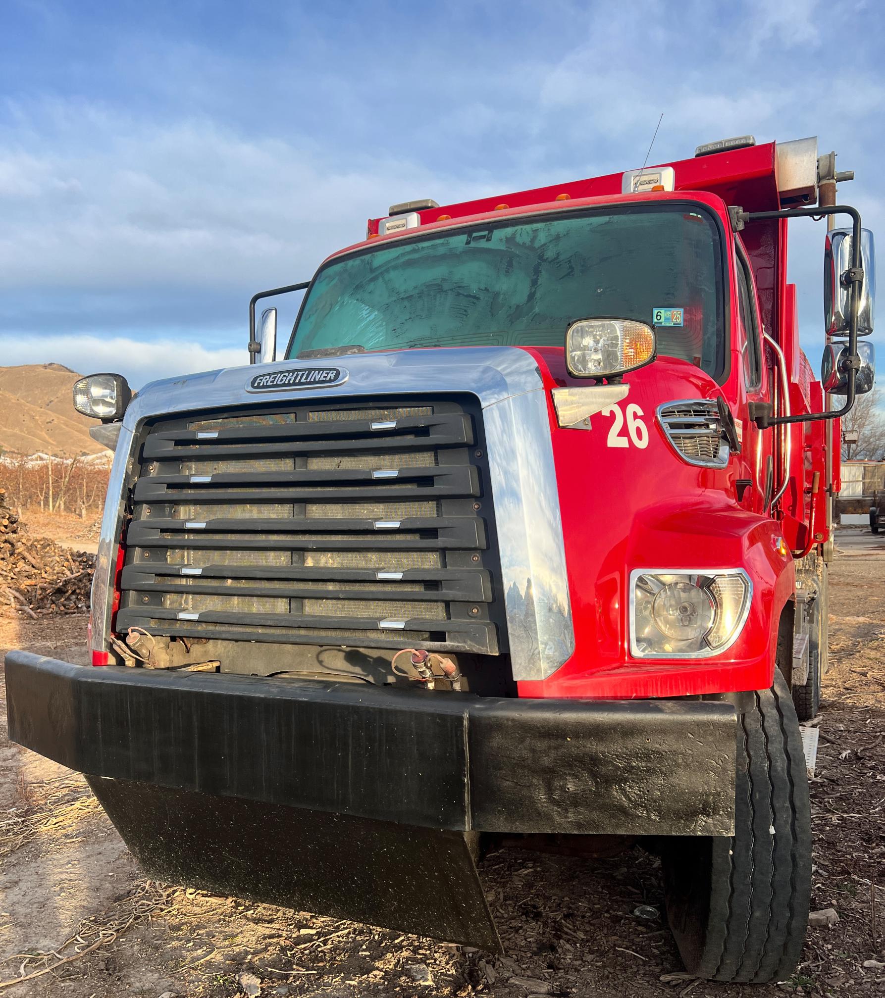 2014 FREIGHTLINER 108 SD Dump Truck - Image 4