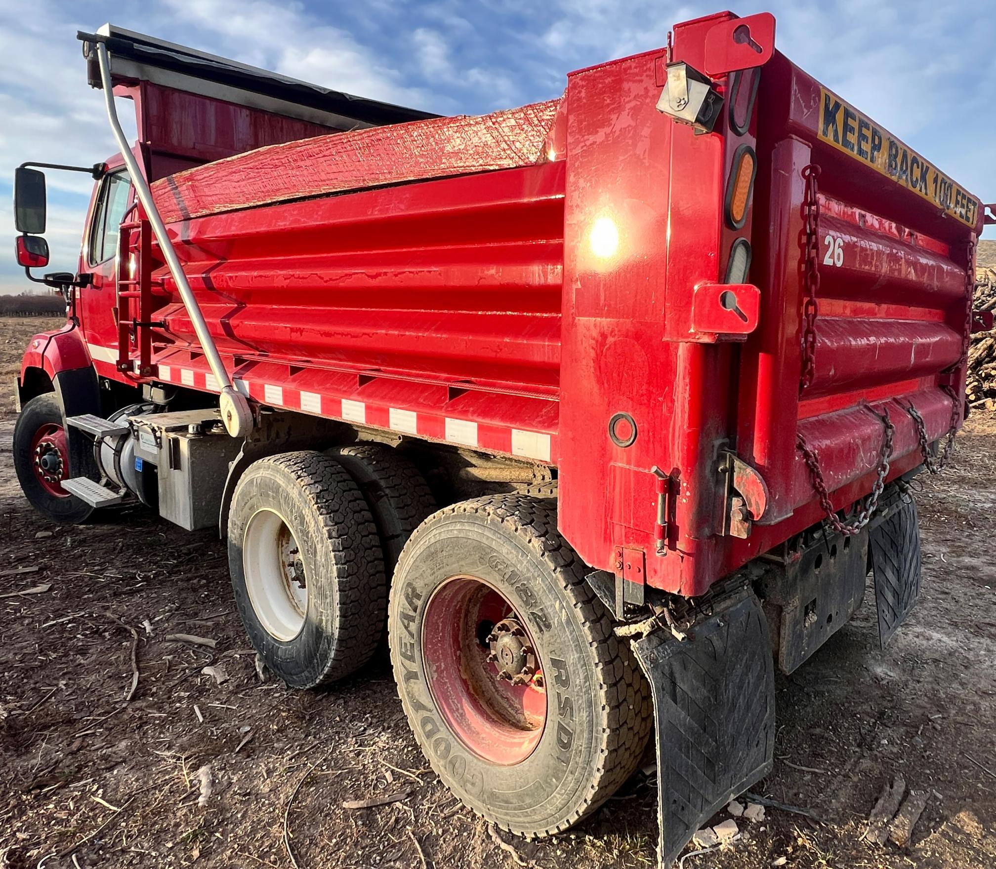 2014 FREIGHTLINER 108 SD Dump Truck - Image 11