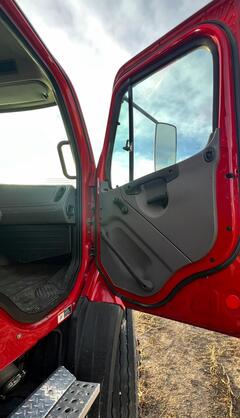 2014 FREIGHTLINER 108 SD Dump Truck - Image 15