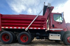 2014 FREIGHTLINER 108 SD Dump Truck - Image 4