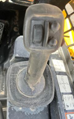 2014 JOHN DEERE 329E - Image 11