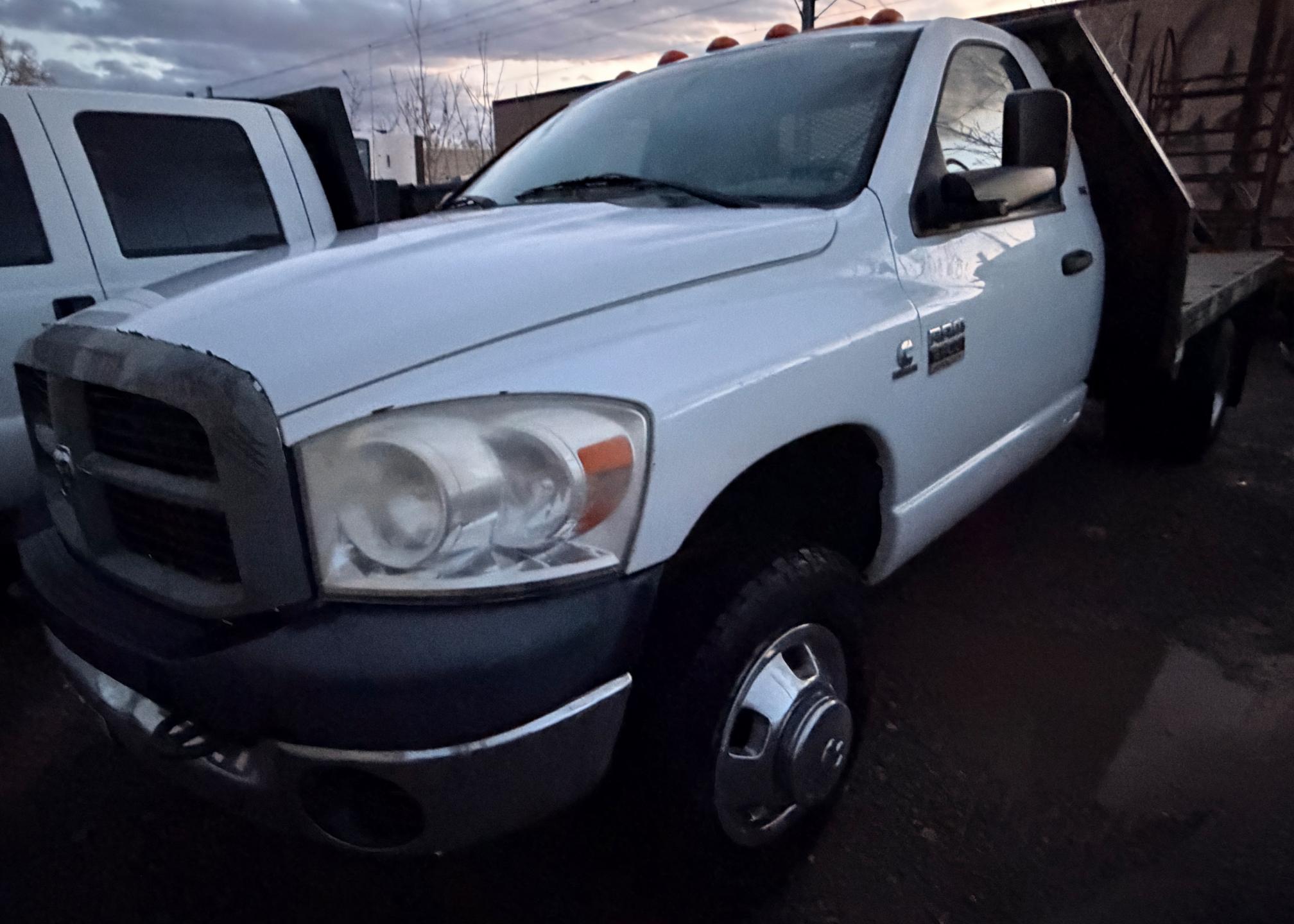 2007 DODGE 3500 HD SLT - Image 2