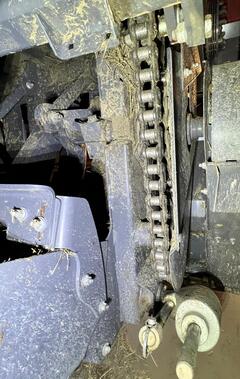 2018 MASSEY FERGUSON 2270 Hesston - Image 20