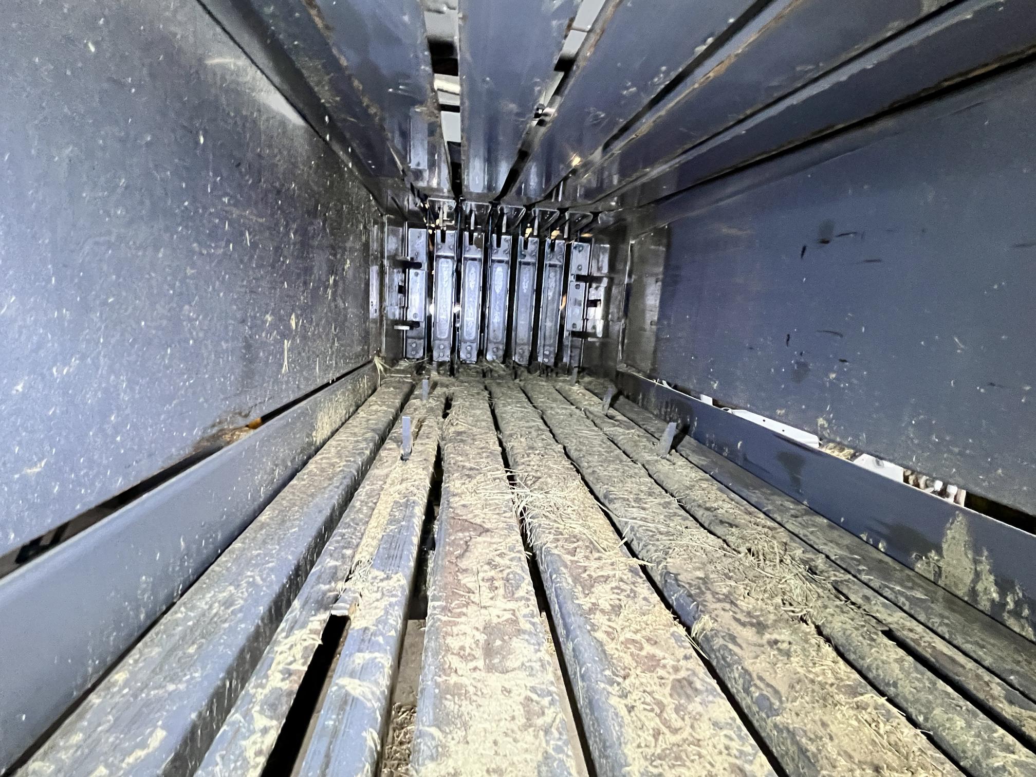 2018 MASSEY FERGUSON 2270 Hesston - Image 27