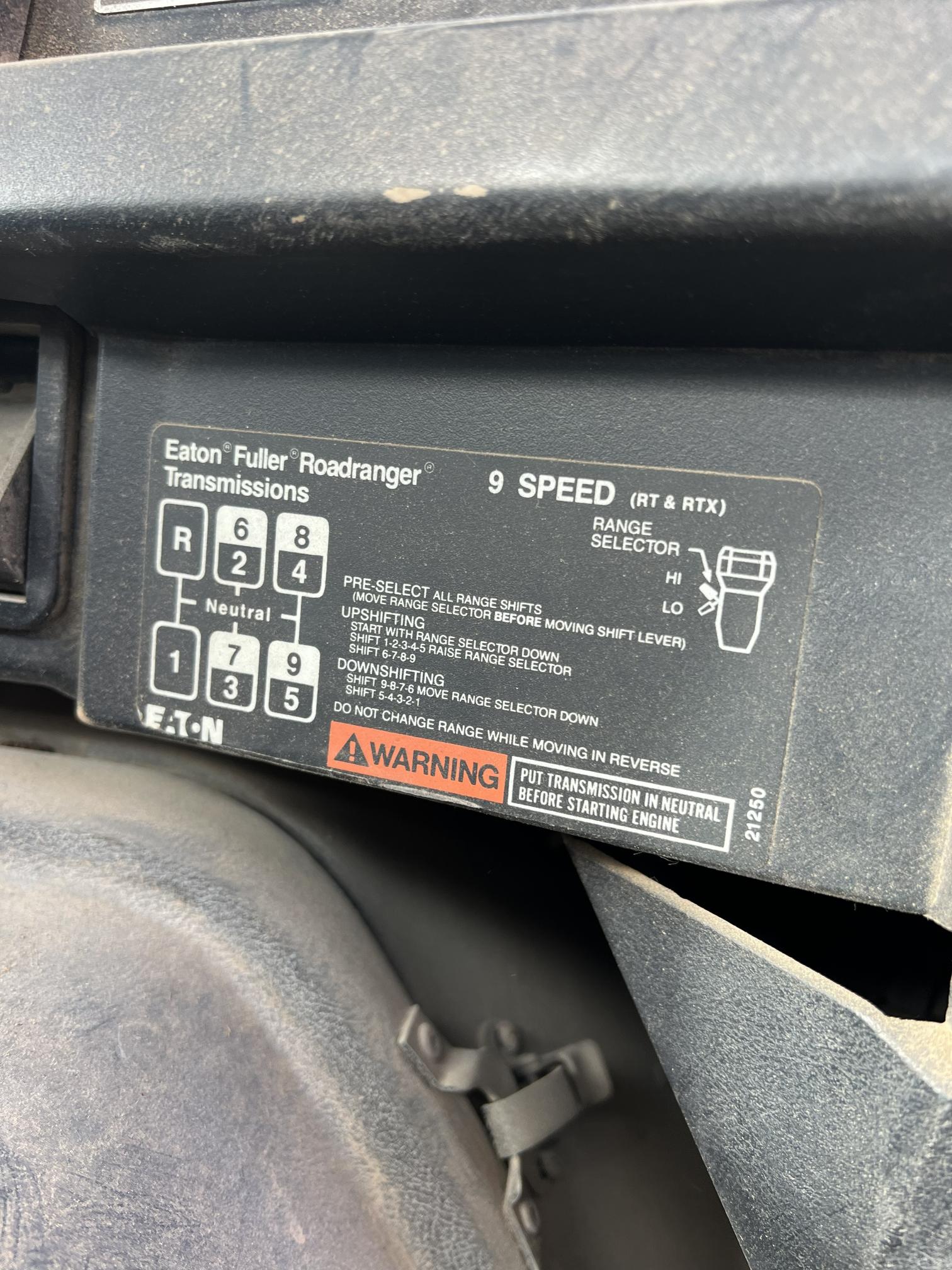 1990 INTERNATIONAL 8300 - Image 24