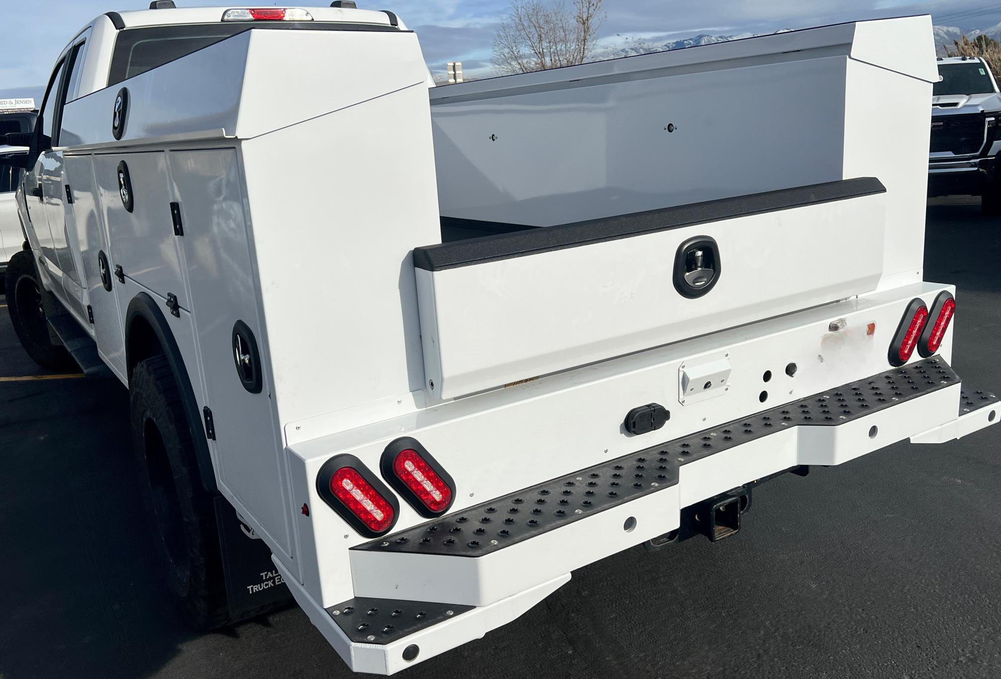 2021 FORD F350 Super Duty XLT - Image 3