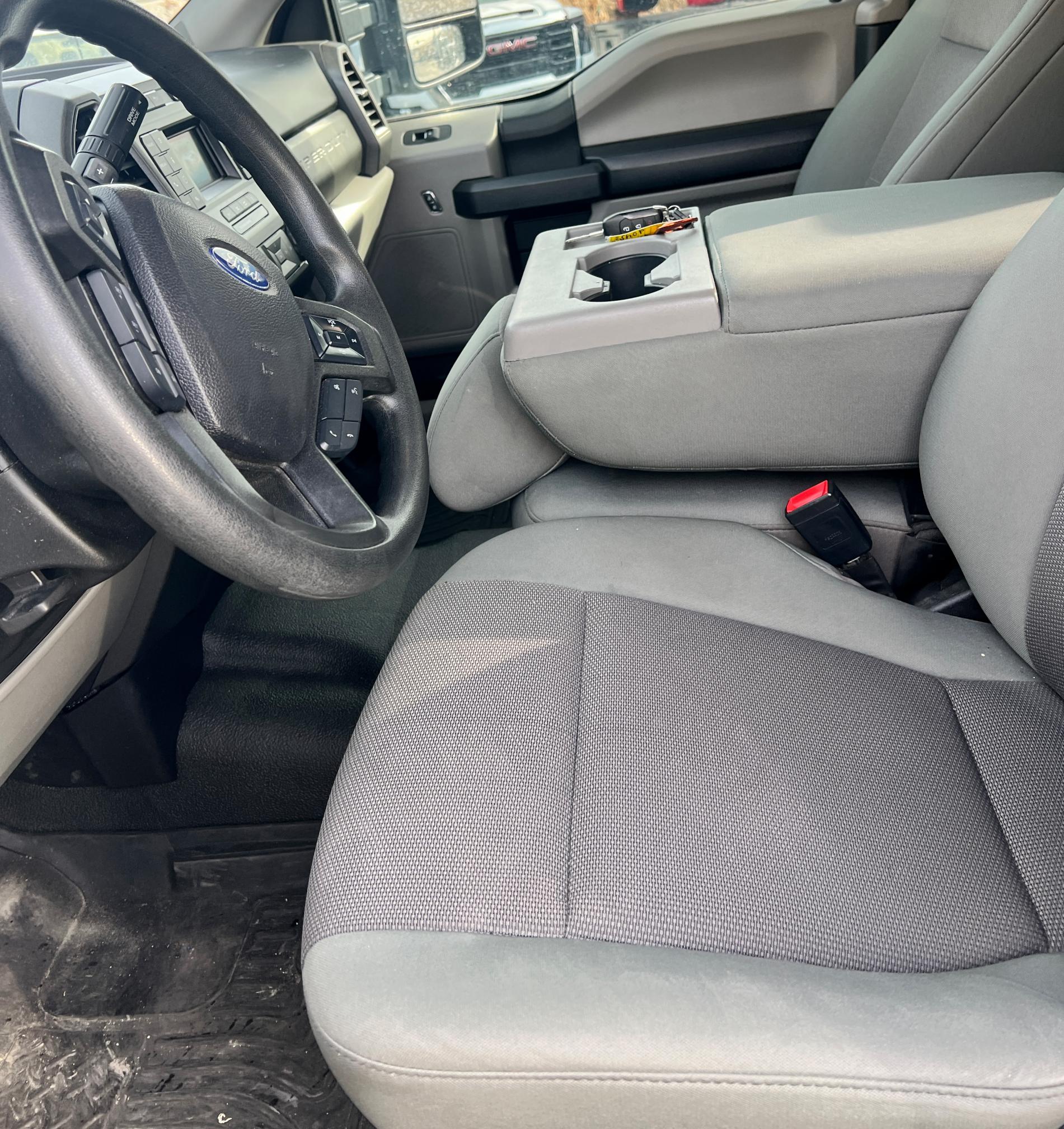 2021 FORD F350 Super Duty XLT - Image 11