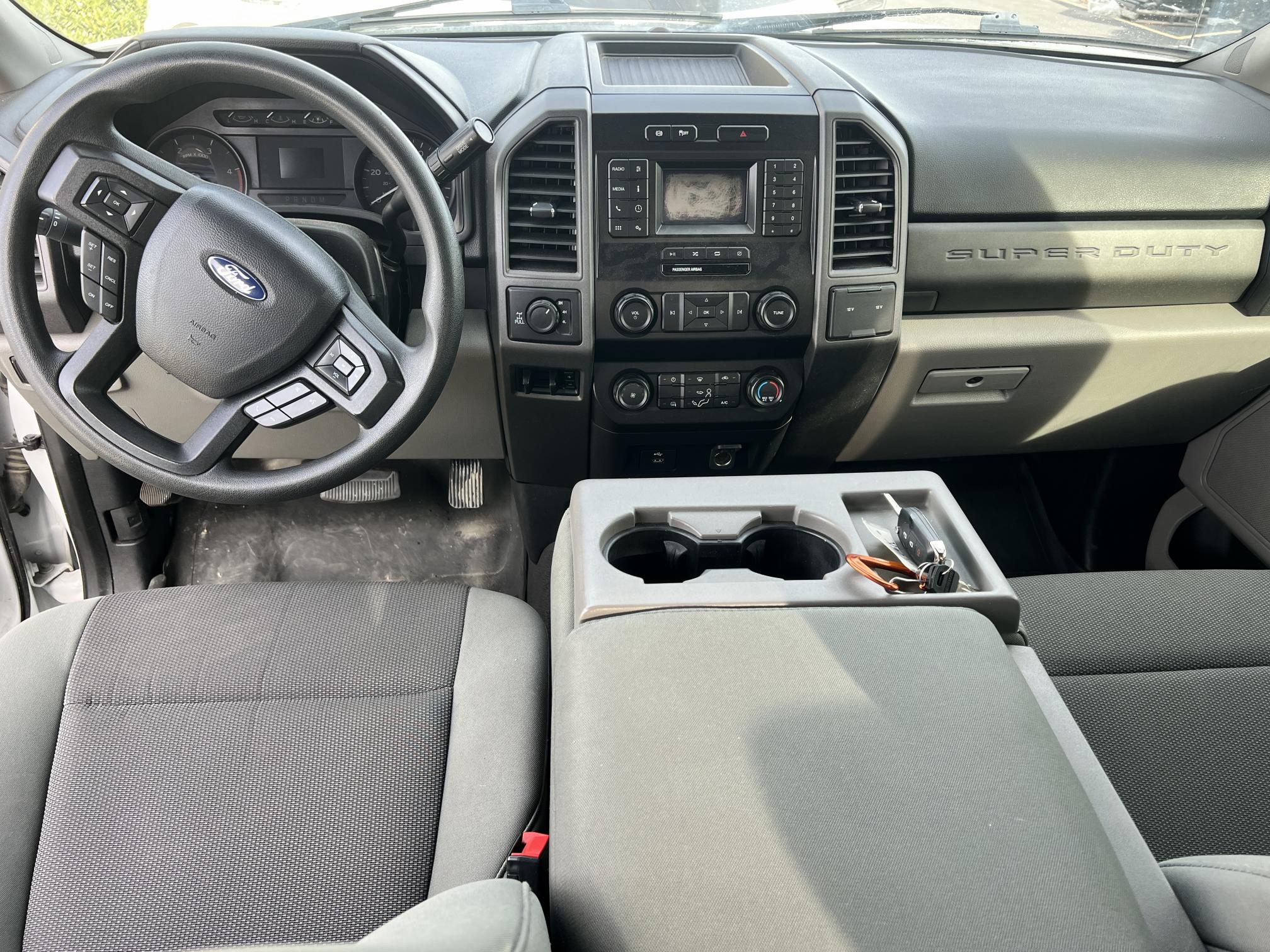 2021 FORD F350 Super Duty XLT - Image 13