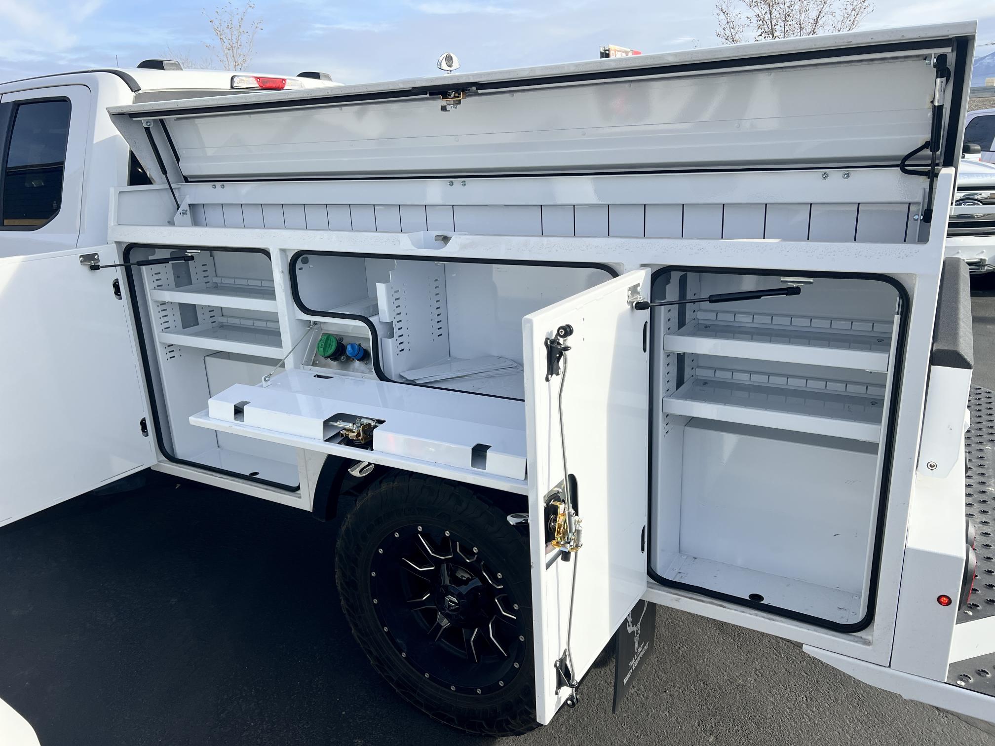 2021 FORD F350 Super Duty XLT - Image 8