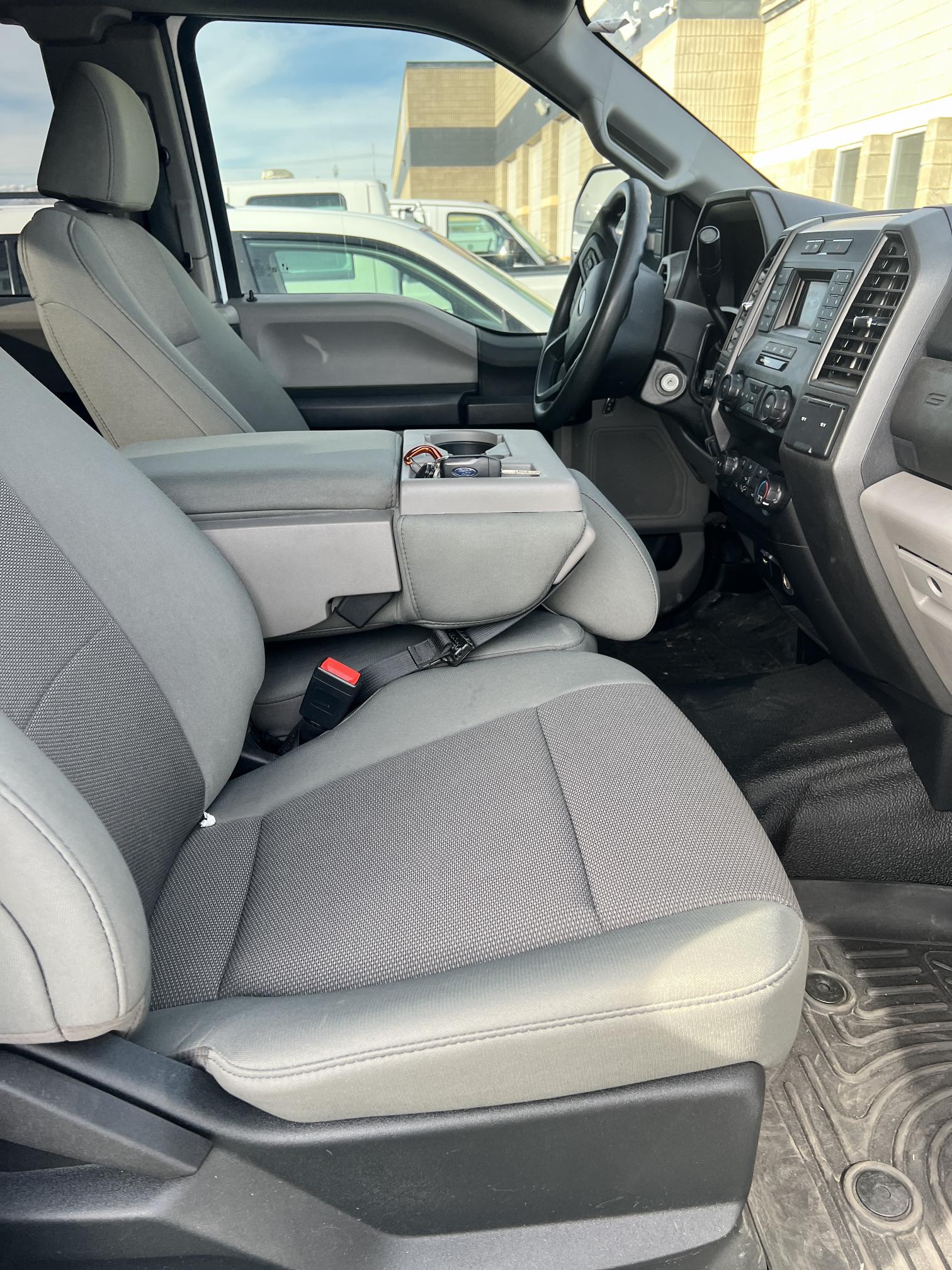 2021 FORD F350 Super Duty XLT - Image 17