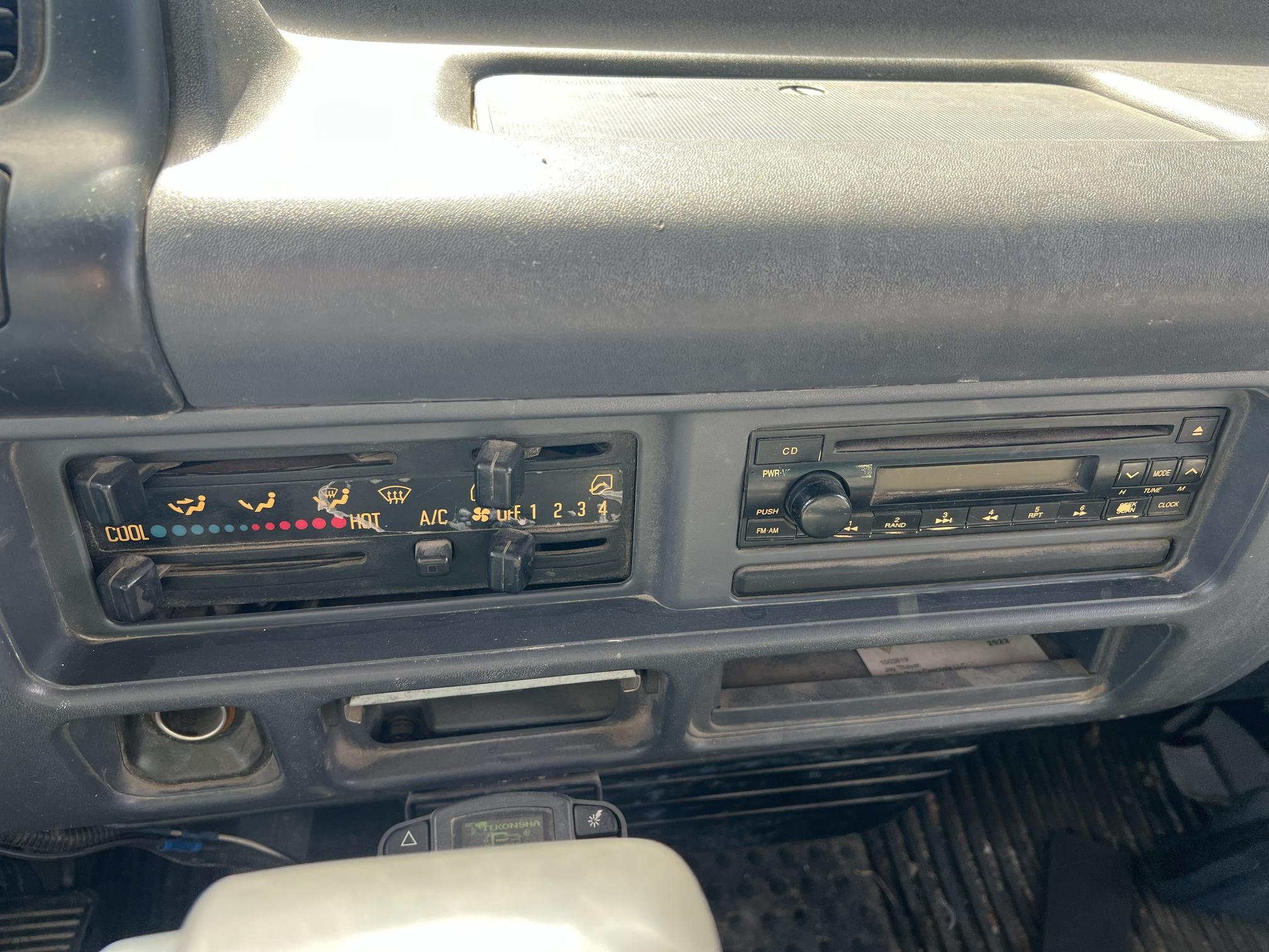 2006 ISUZU NQR - Image 42