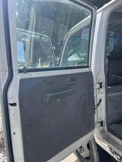 2006 ISUZU NQR - Image 32