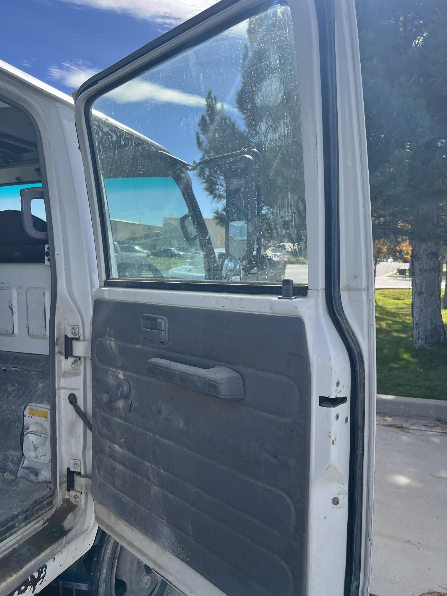 2006 ISUZU NQR - Image 34