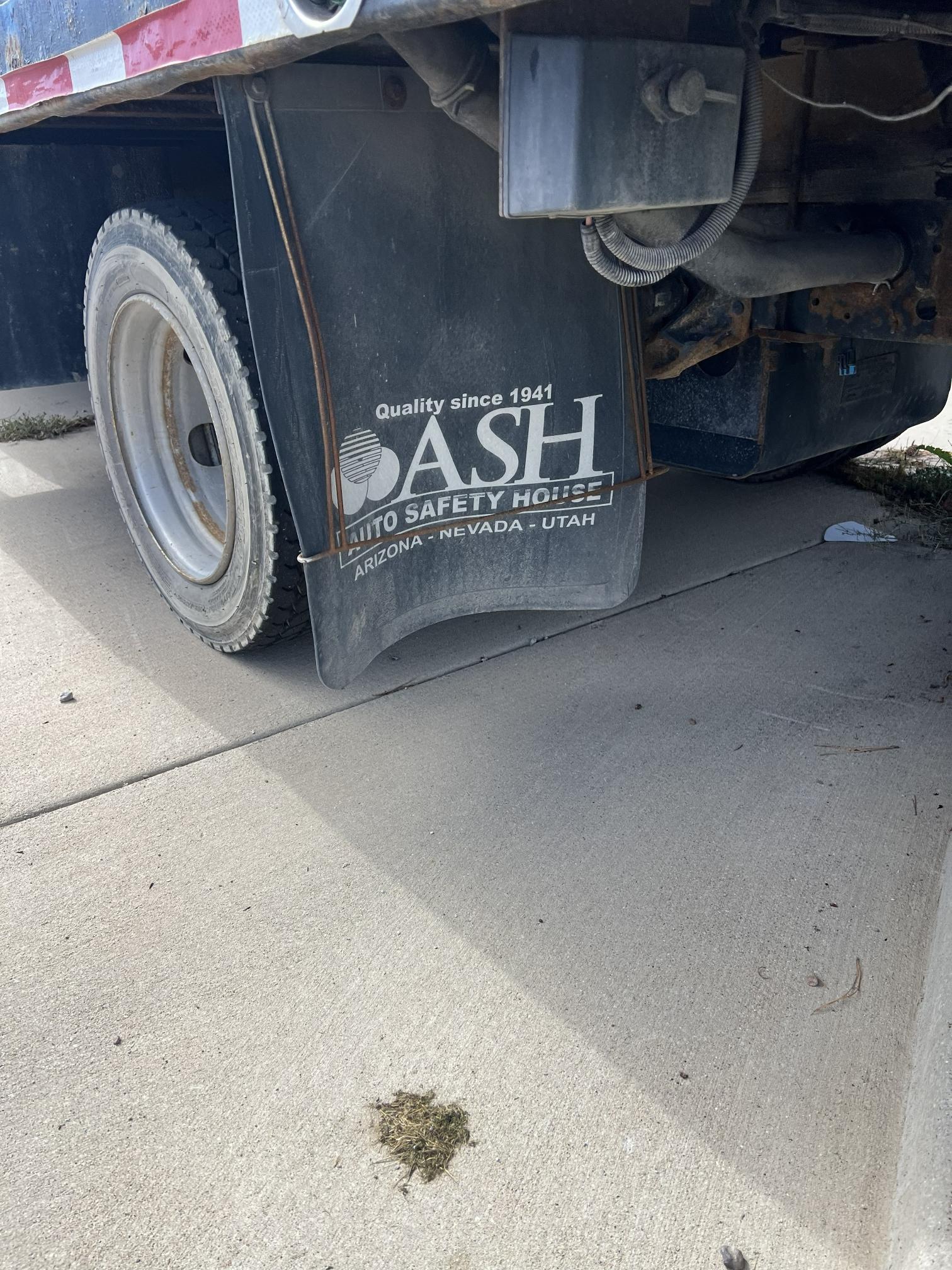 2006 ISUZU NQR - Image 12