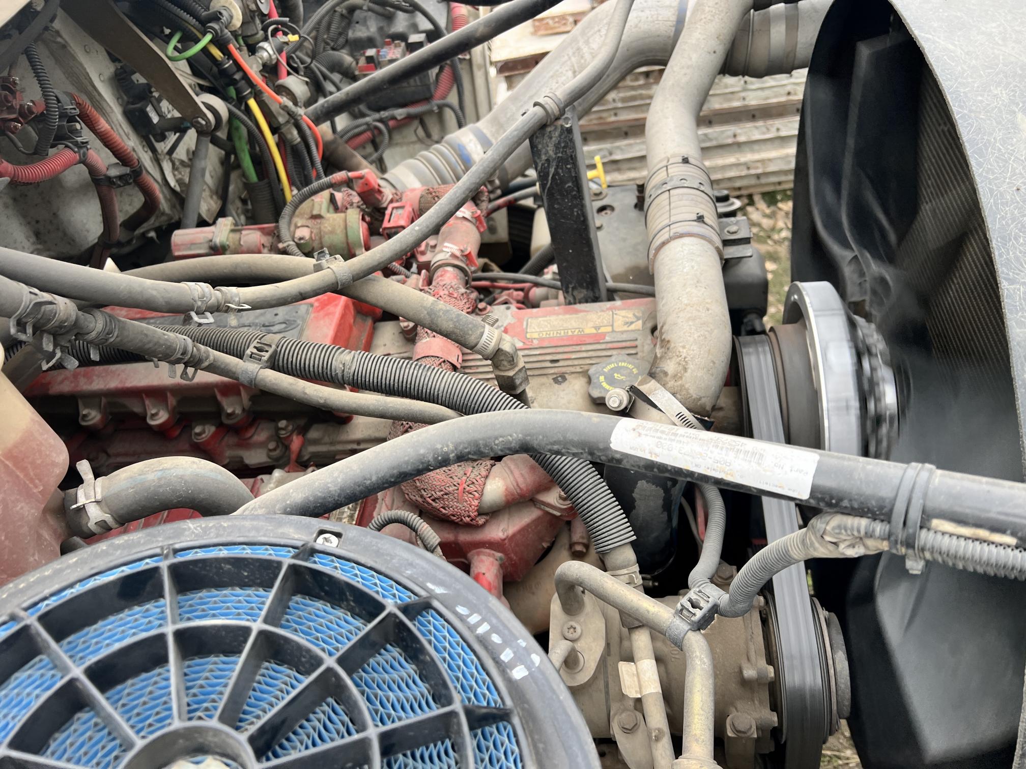 2010 FREIGHTLINER M2 106 - Image 48