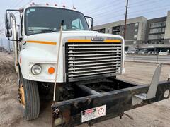 2010 FREIGHTLINER M2 106 - Image 4