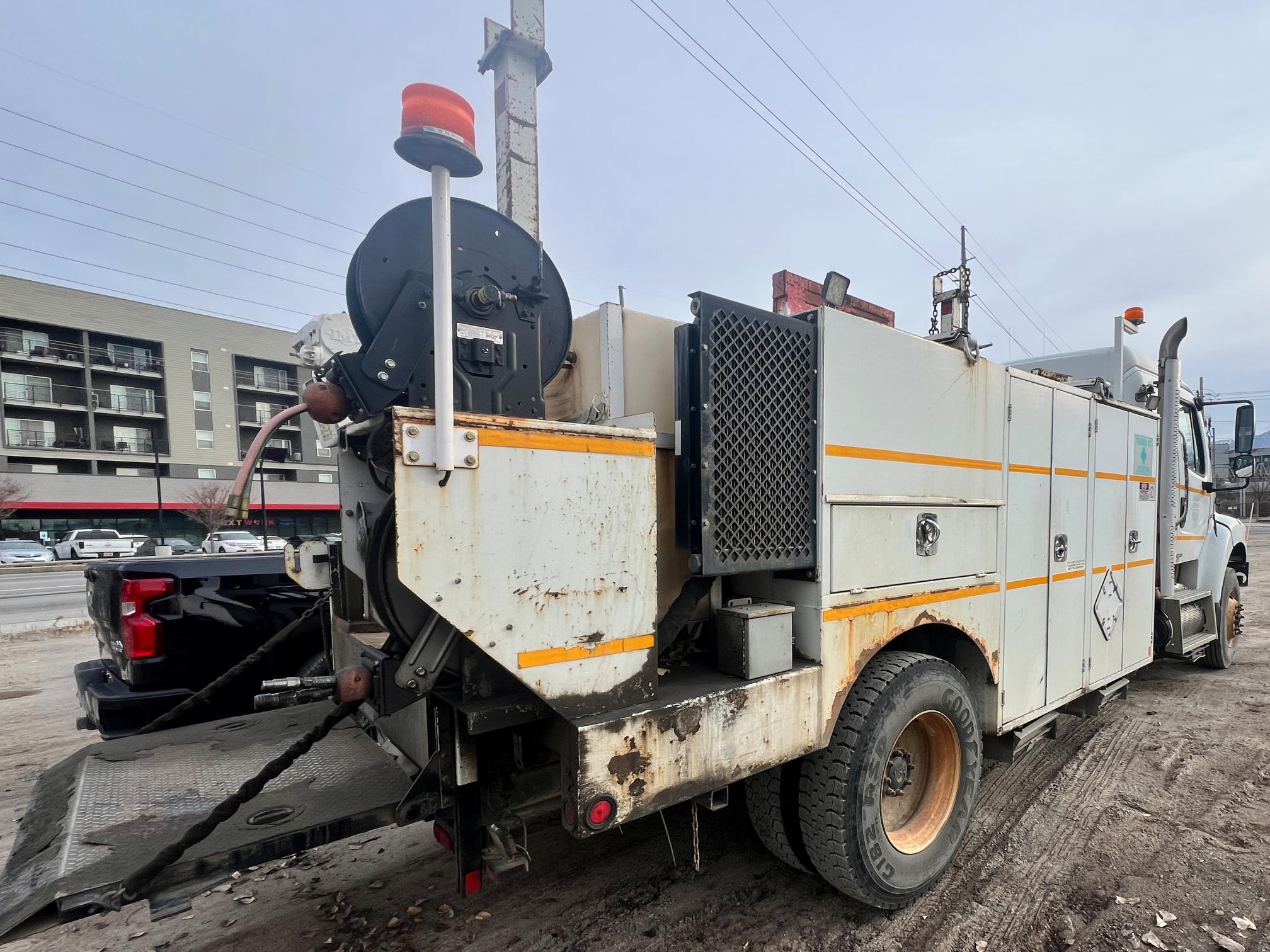 2010 FREIGHTLINER M2 106 - view 9 of 51