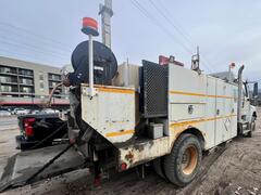 2010 FREIGHTLINER M2 106 - Image 9