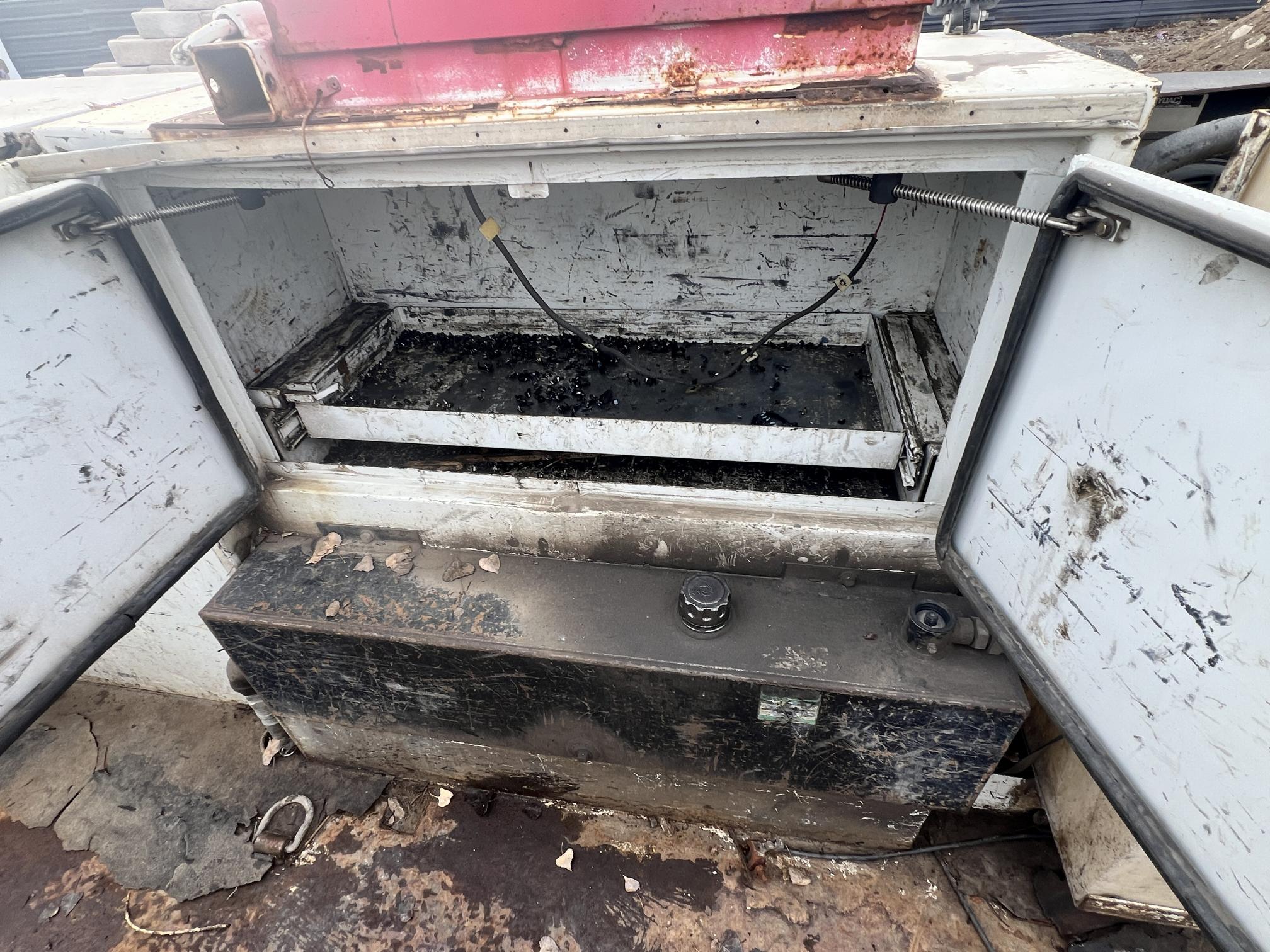 2010 FREIGHTLINER M2 106 - Image 22