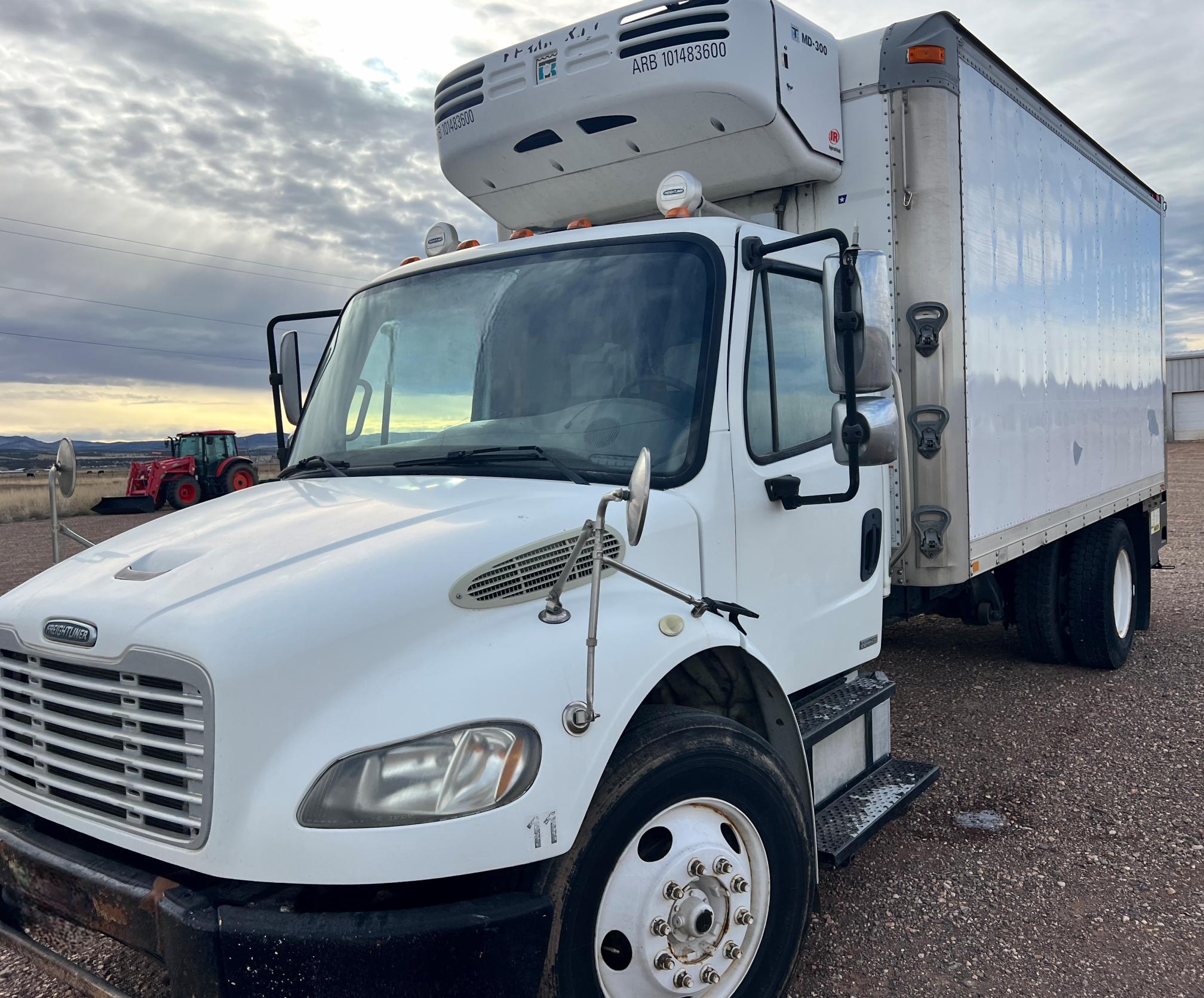 2010 FREIGHTLINER M2 - view 4 of 39