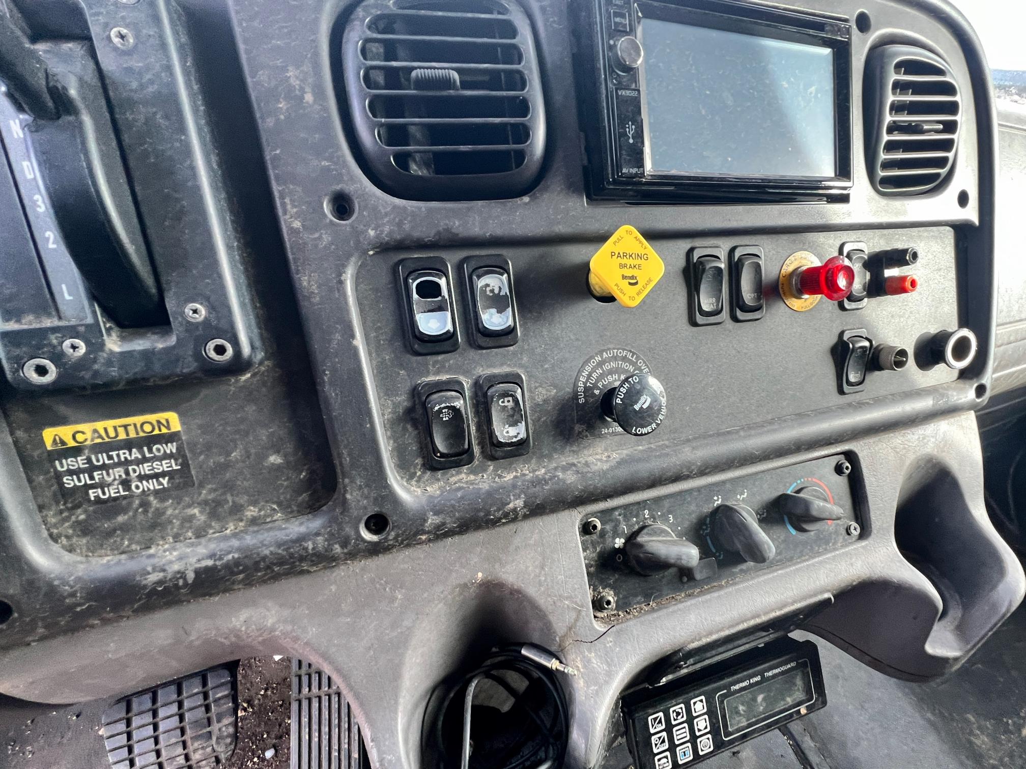 2010 FREIGHTLINER M2 - view 19 of 39