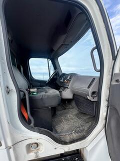 2010 FREIGHTLINER M2 - Image 22