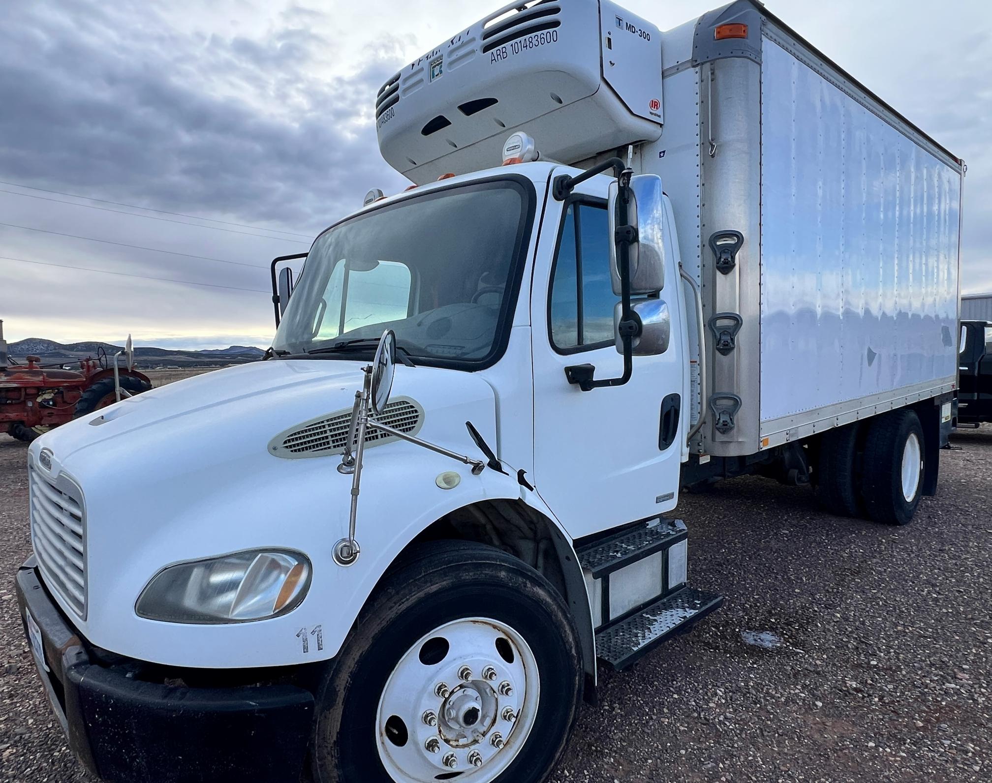 2010 FREIGHTLINER M2