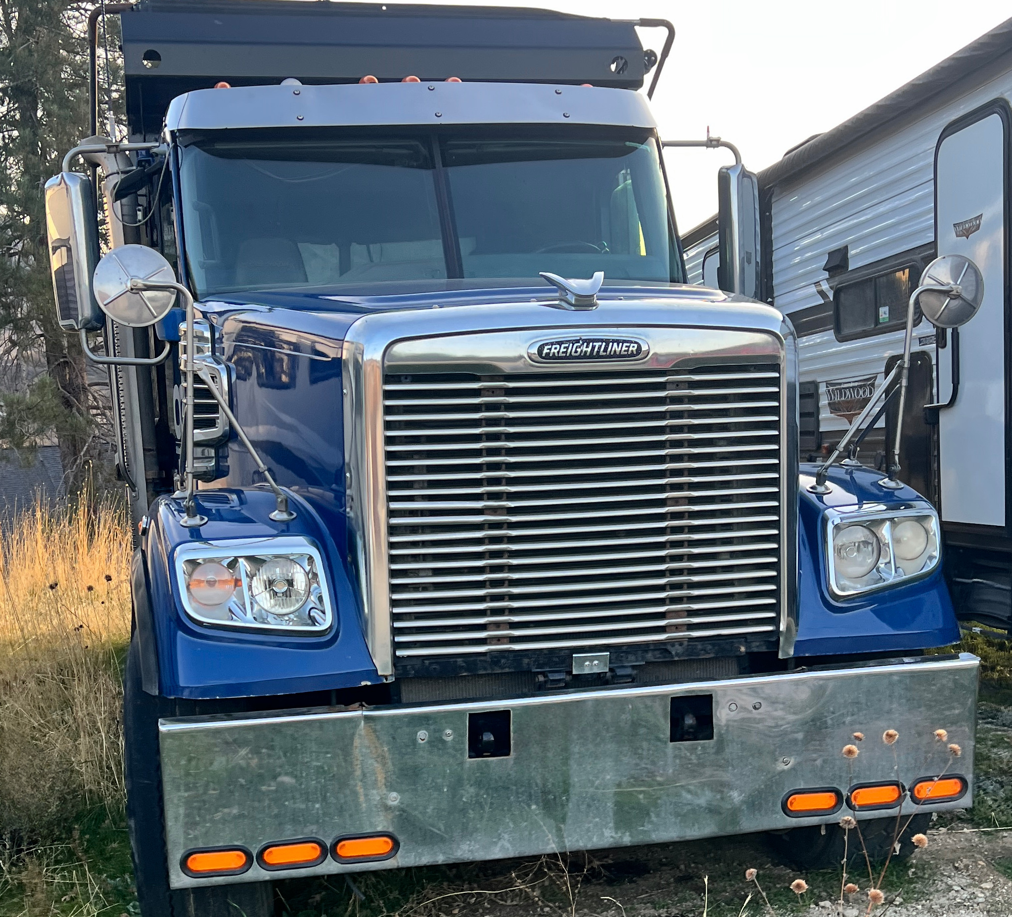 2012 FREIGHTLINER Cornado SD122 - Image 2