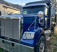 2012 FREIGHTLINER Cornado SD122 - Image 3
