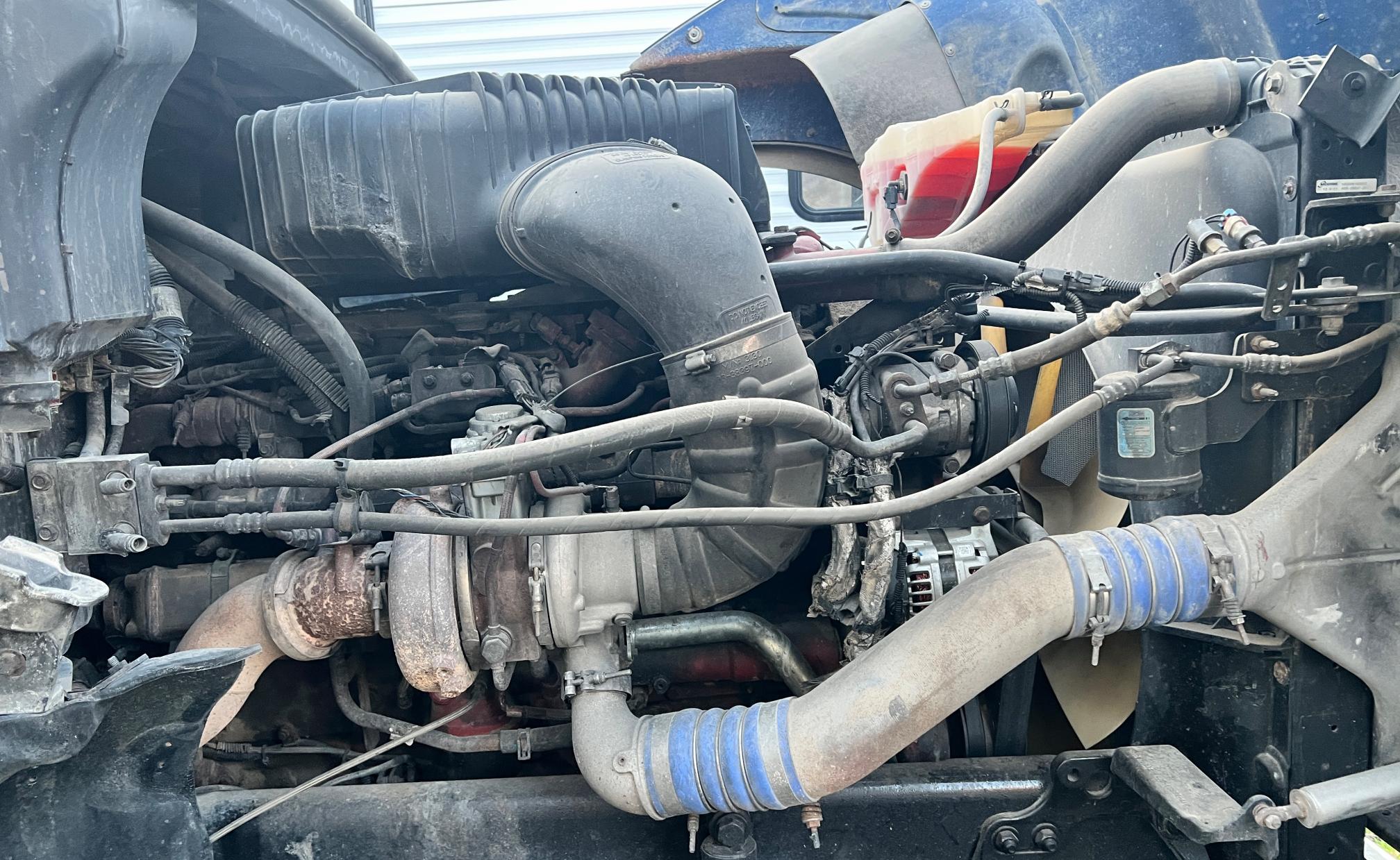 2012 FREIGHTLINER Cornado SD122 - Image 38