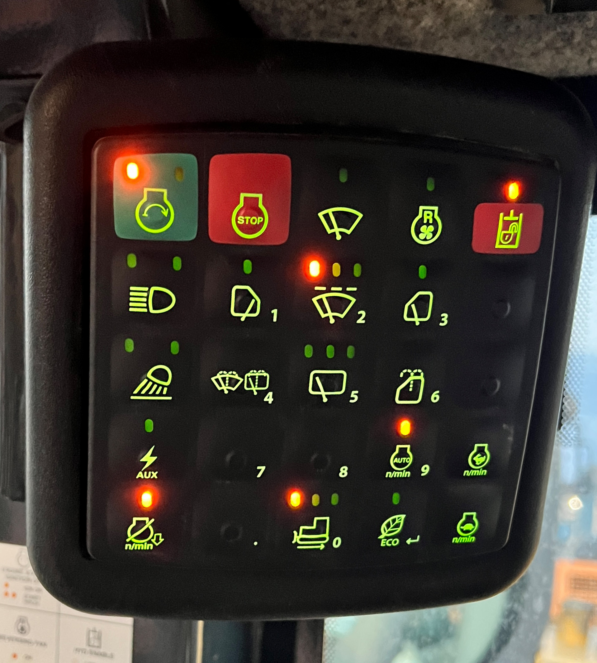 2019 DEERE 750k LGP - Image 25